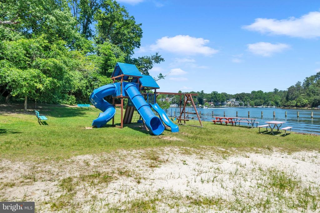 Image 76 of property listing at 1016 DOCKSER DR, Crownsville, MD 21032