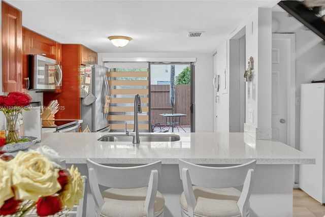 10425 SW 154th Ct 6, Miami, FL 33196