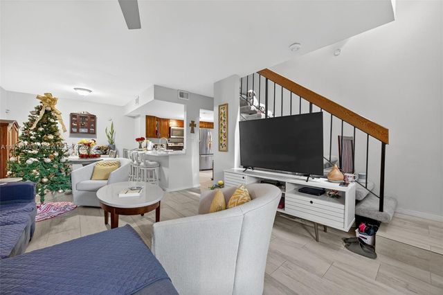 10425 SW 154th Ct 6, Miami, FL 33196