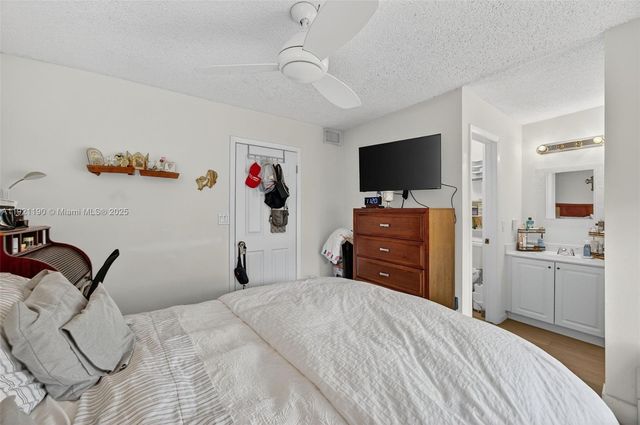 10425 SW 154th Ct 6, Miami, FL 33196