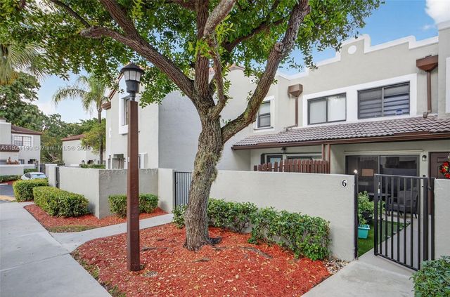 10425 SW 154th Ct 6, Miami, FL 33196