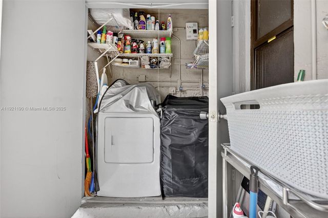 10425 SW 154th Ct 6, Miami, FL 33196