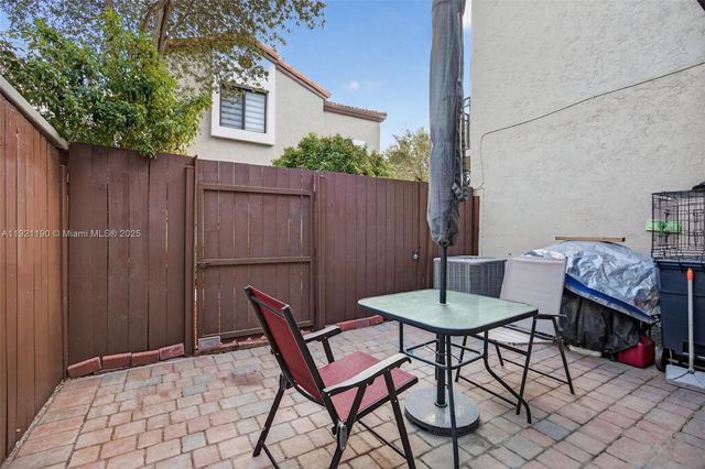 10425 SW 154th Ct 6, Miami, FL 33196