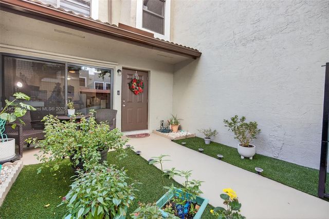 10425 SW 154th Ct 6, Miami, FL 33196