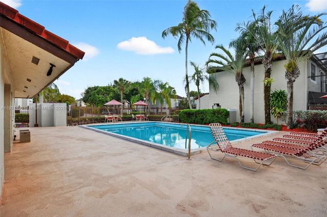 10425 SW 154th Ct 6, Miami, FL 33196