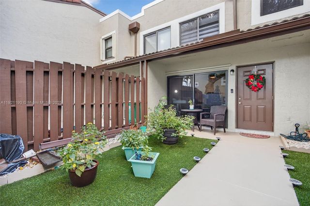 10425 SW 154th Ct 6, Miami, FL 33196