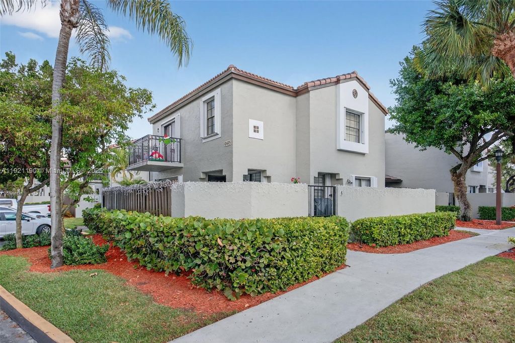 10425 SW 154th Ct 6, Miami, FL 33196