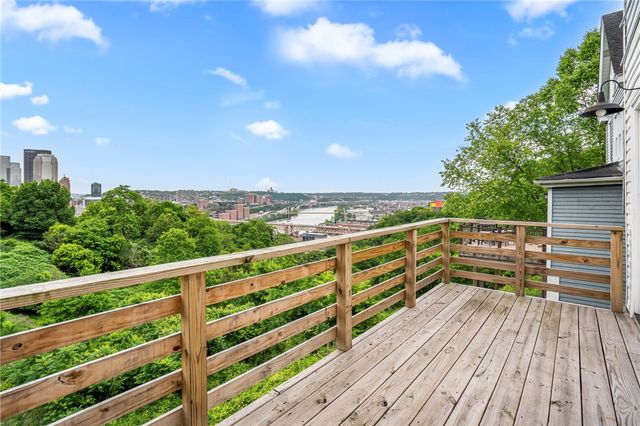 139-141 E Sycamore St, Mt Washington, PA 15211