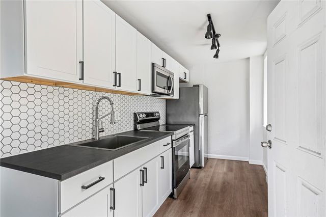 139-141 E Sycamore St, Mt Washington, PA 15211