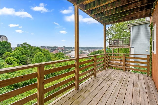 139-141 E Sycamore St, Mt Washington, PA 15211