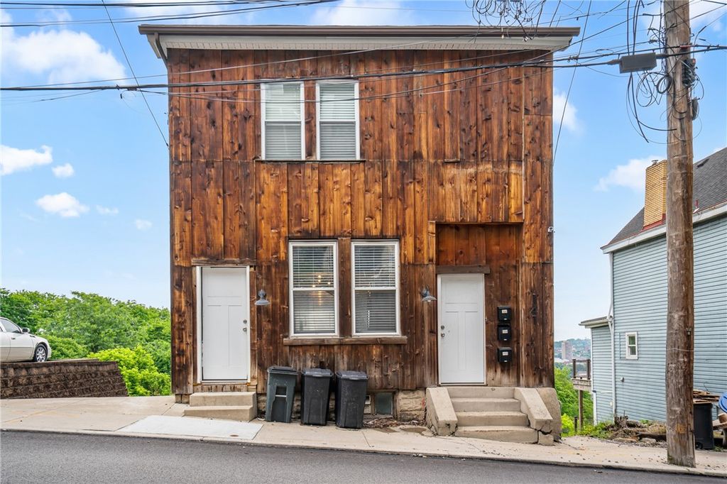 139-141 E Sycamore St, Mt Washington, PA 15211