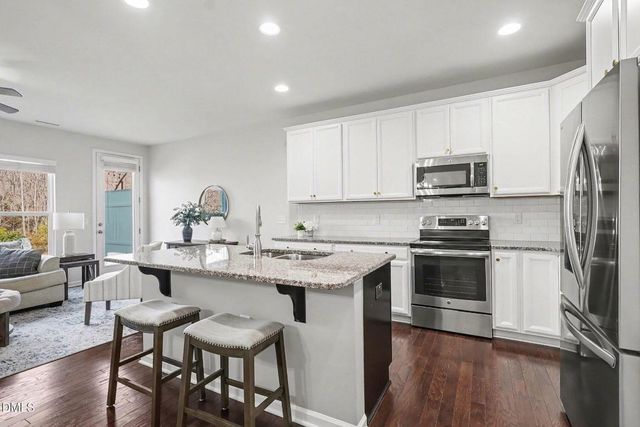 106 Castien Cove Place, Apex, NC 27539