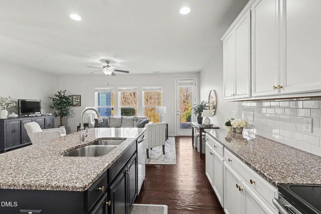 106 Castien Cove Place, Apex, NC 27539