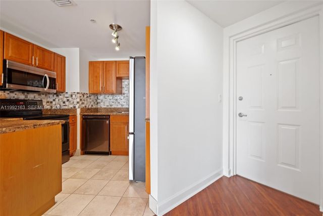 357 Almeria Ave 1006, Coral Gables, FL 33134