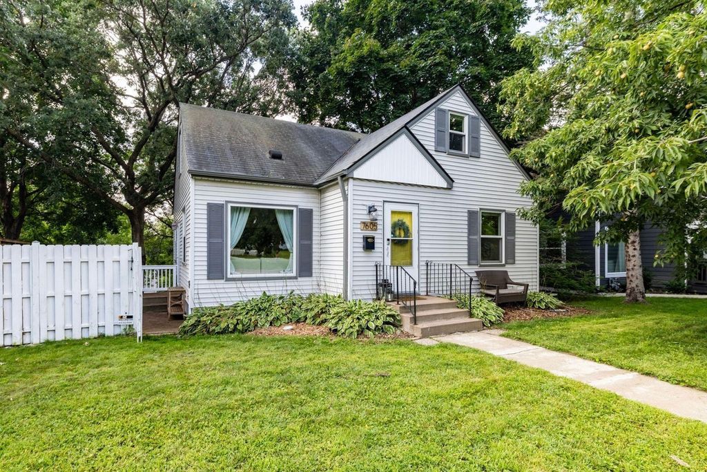 7605 Minnetonka Boulevard, Saint Louis Park, MN 55426