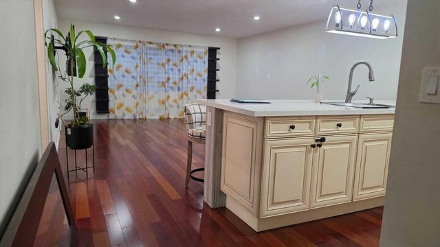 100 ASHBURY Road 206, Hollywood, FL 33024