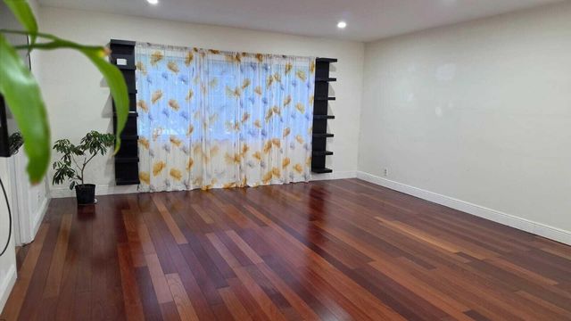 100 ASHBURY Road 206, Hollywood, FL 33024
