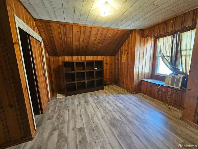 152 Highland Avenue, Clawson, MI 48017