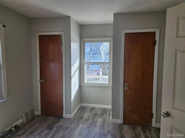 152 Highland Avenue, Clawson, MI 48017