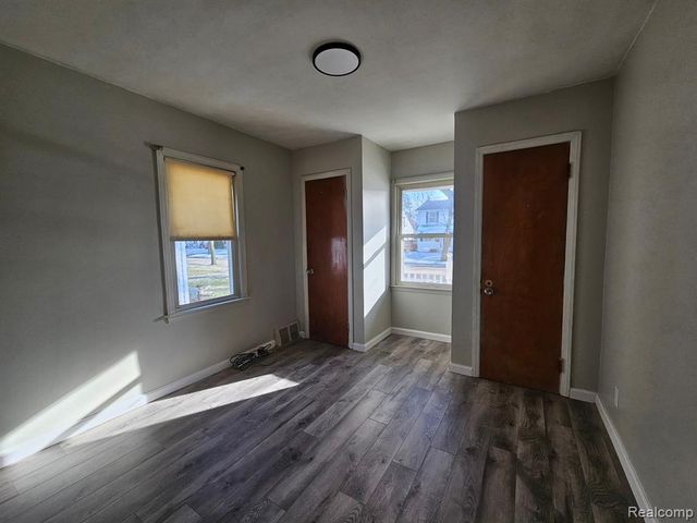 152 Highland Avenue, Clawson, MI 48017