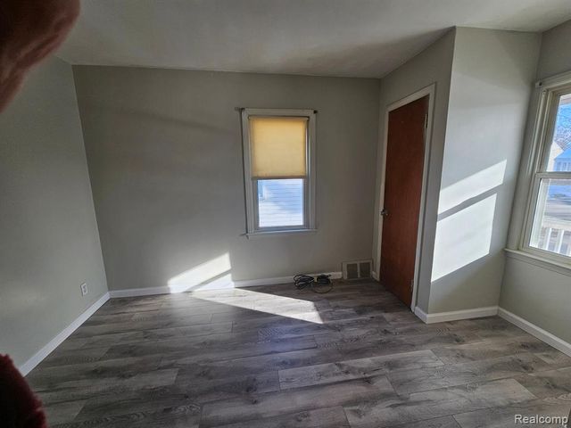 152 Highland Avenue, Clawson, MI 48017