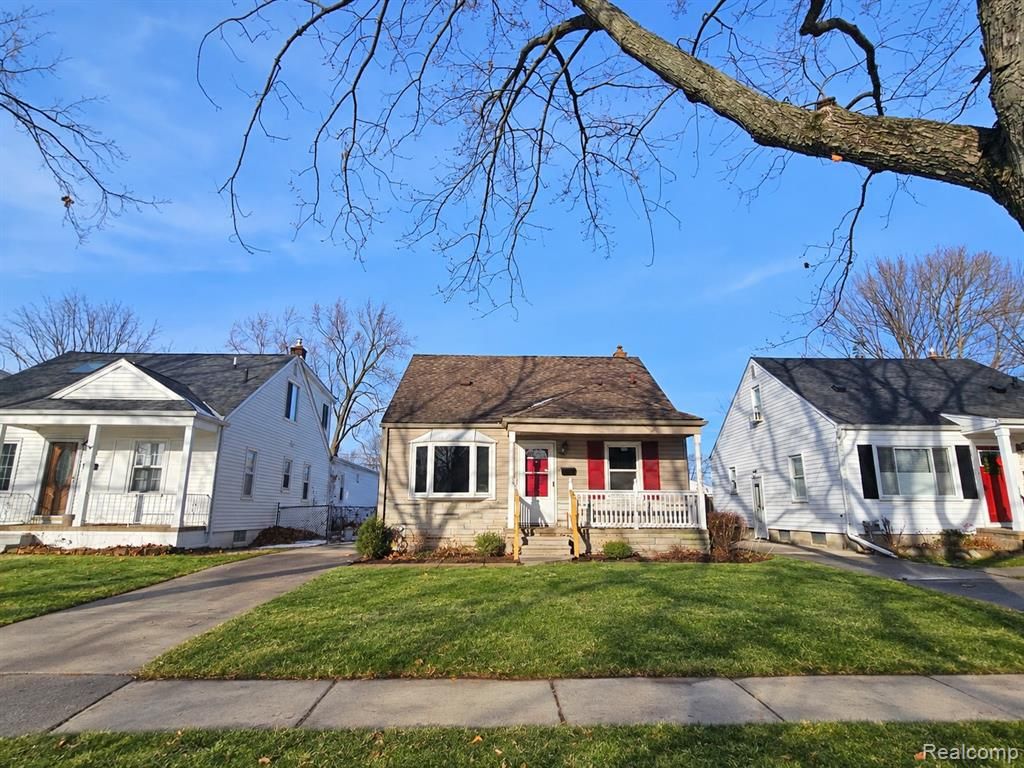 152 Highland Avenue, Clawson, MI 48017