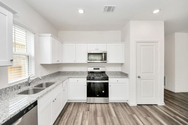 1902 Corsica Creek Lane, Rosharon, TX 77583
