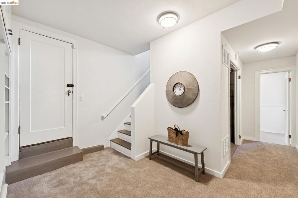 Image 47 of property listing at 906 906 Paramount Rd, Oakland, CA 94610