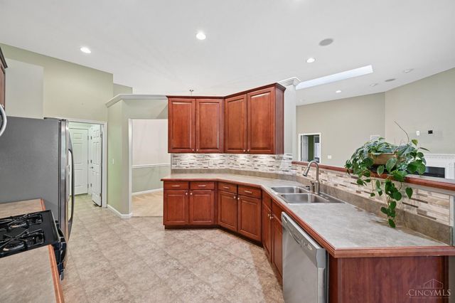 5252 Venetian Way, Hamilton Twp, OH 45152