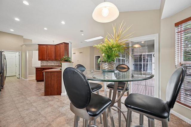 5252 Venetian Way, Hamilton Twp, OH 45152