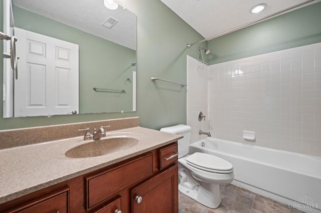 5252 Venetian Way, Hamilton Twp, OH 45152