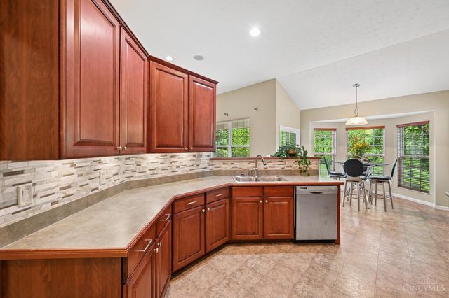 5252 Venetian Way, Hamilton Twp, OH 45152