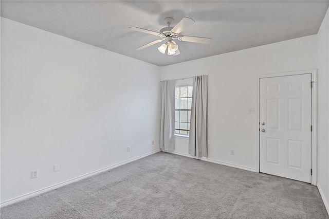 1702 Deacon Drive 104, College Station, TX 77845