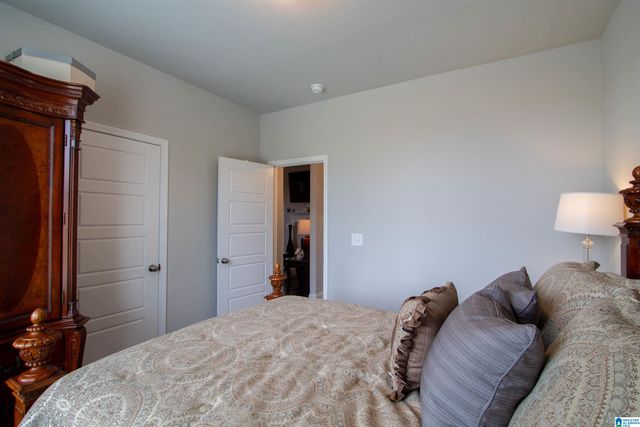 524 STERLING LAKES WAY, Helena, AL 35022