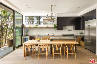 1927 18th Street C, Santa Monica, CA 90404