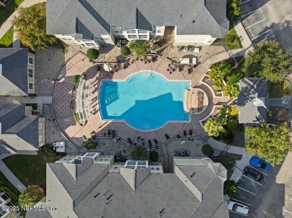 8290 GATE Parkway 516, Jacksonville, FL 32216