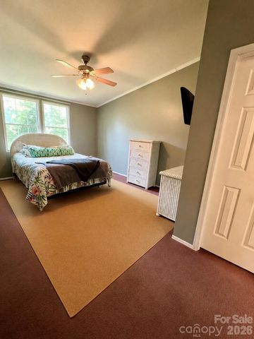 428 E Club Drive, Gastonia, NC 28054