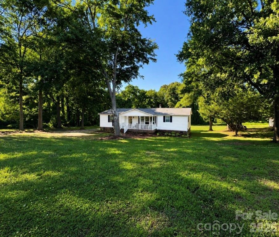 428 E Club Drive, Gastonia, NC 28054