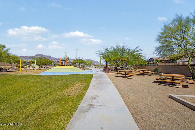 2732 S PROSPECTOR POINT Road, Apache Junction, AZ 85119