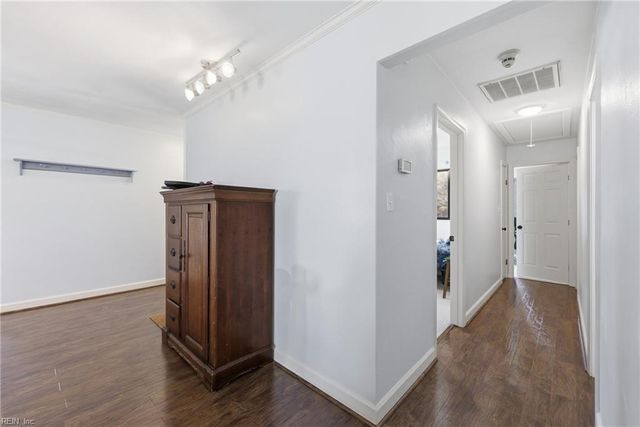 4932 Halwell DR, Virginia Beach, VA 23464