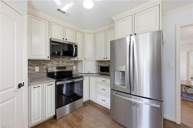 4932 Halwell DR, Virginia Beach, VA 23464