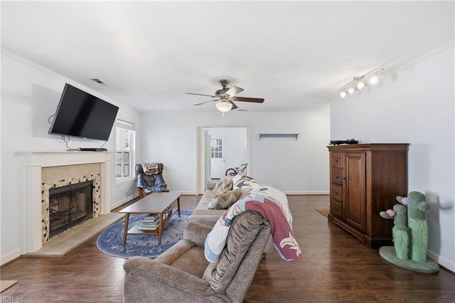 4932 Halwell DR, Virginia Beach, VA 23464