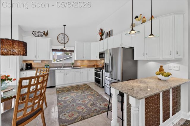 4455 Driftwood Drive, Commerce Charter Township, MI 48382