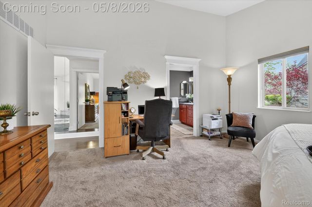 4455 Driftwood Drive, Commerce Charter Township, MI 48382