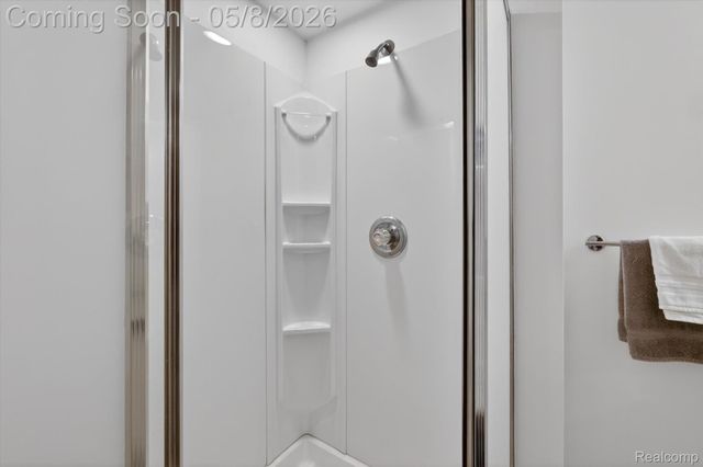 4455 Driftwood Drive, Commerce Charter Township, MI 48382