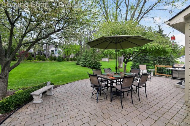 4455 Driftwood Drive, Commerce Charter Township, MI 48382