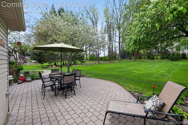 4455 Driftwood Drive, Commerce Charter Township, MI 48382