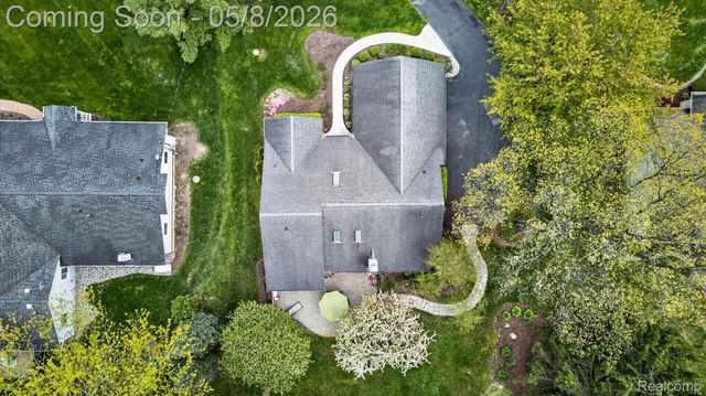 4455 Driftwood Drive, Commerce Charter Township, MI 48382