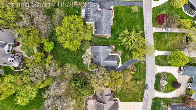 4455 Driftwood Drive, Commerce Charter Township, MI 48382