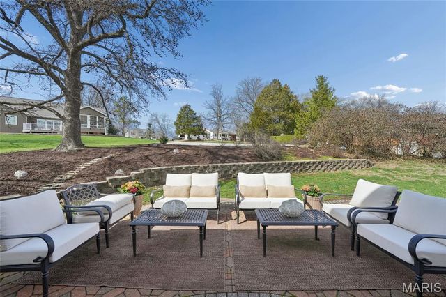 1059 Huthmaker Avenue, Kirkwood, MO 63122